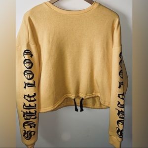 Slightly cropped sweatshirt